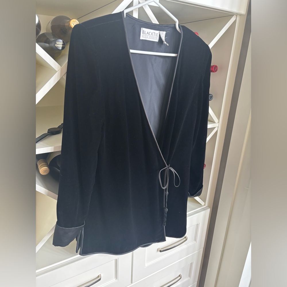 Vintage Oleg Cassini black tie very special smoking jacket size 10